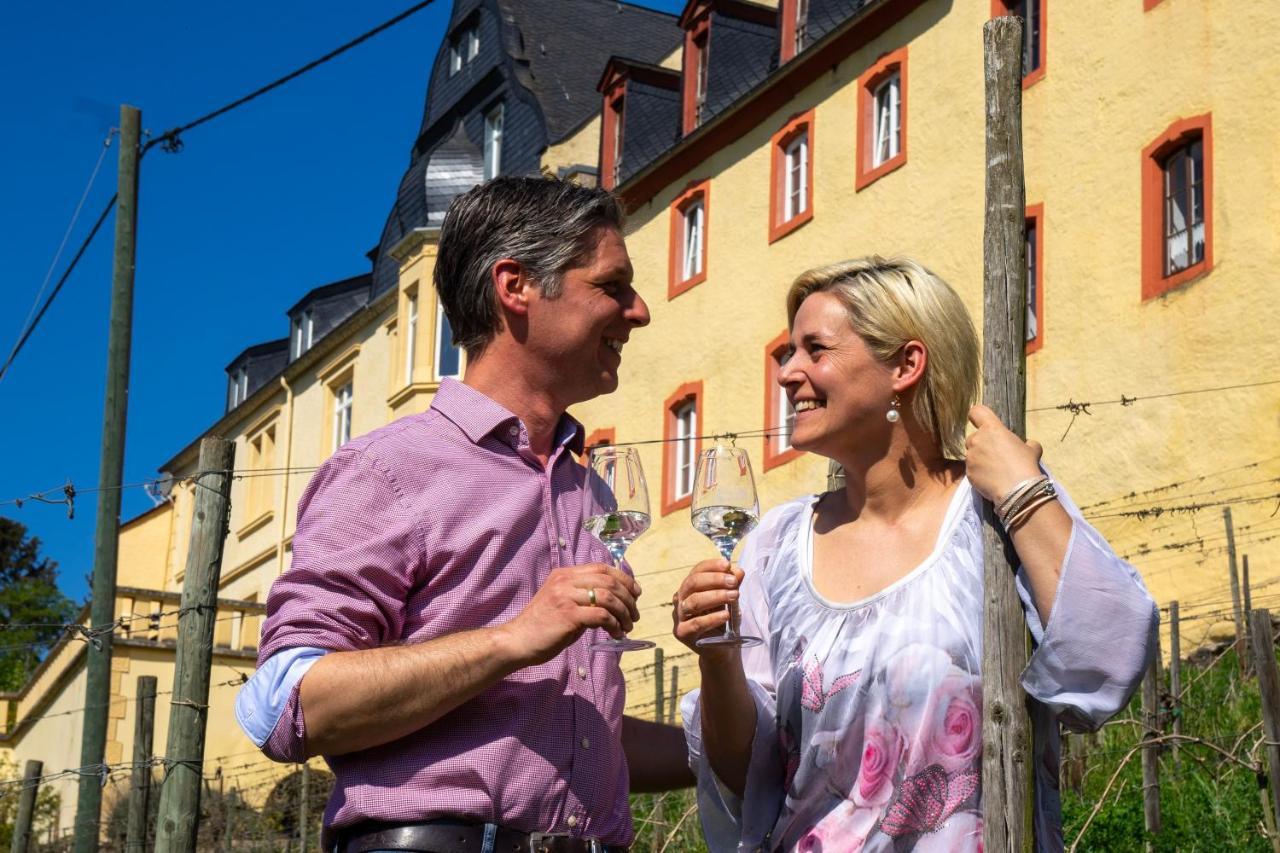 Kapelle - Urlaub Auf Dem Weingut Lägenhet Maring-Noviand Exteriör bild