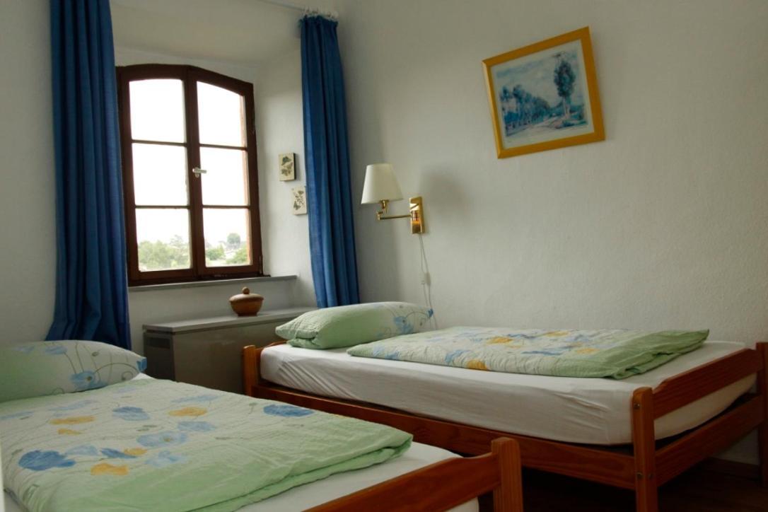 Kapelle - Urlaub Auf Dem Weingut Lägenhet Maring-Noviand Exteriör bild